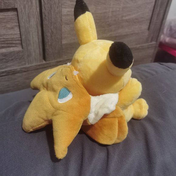 Pokemon Pikachu Charizard plush plushie - Picture 3 of 4